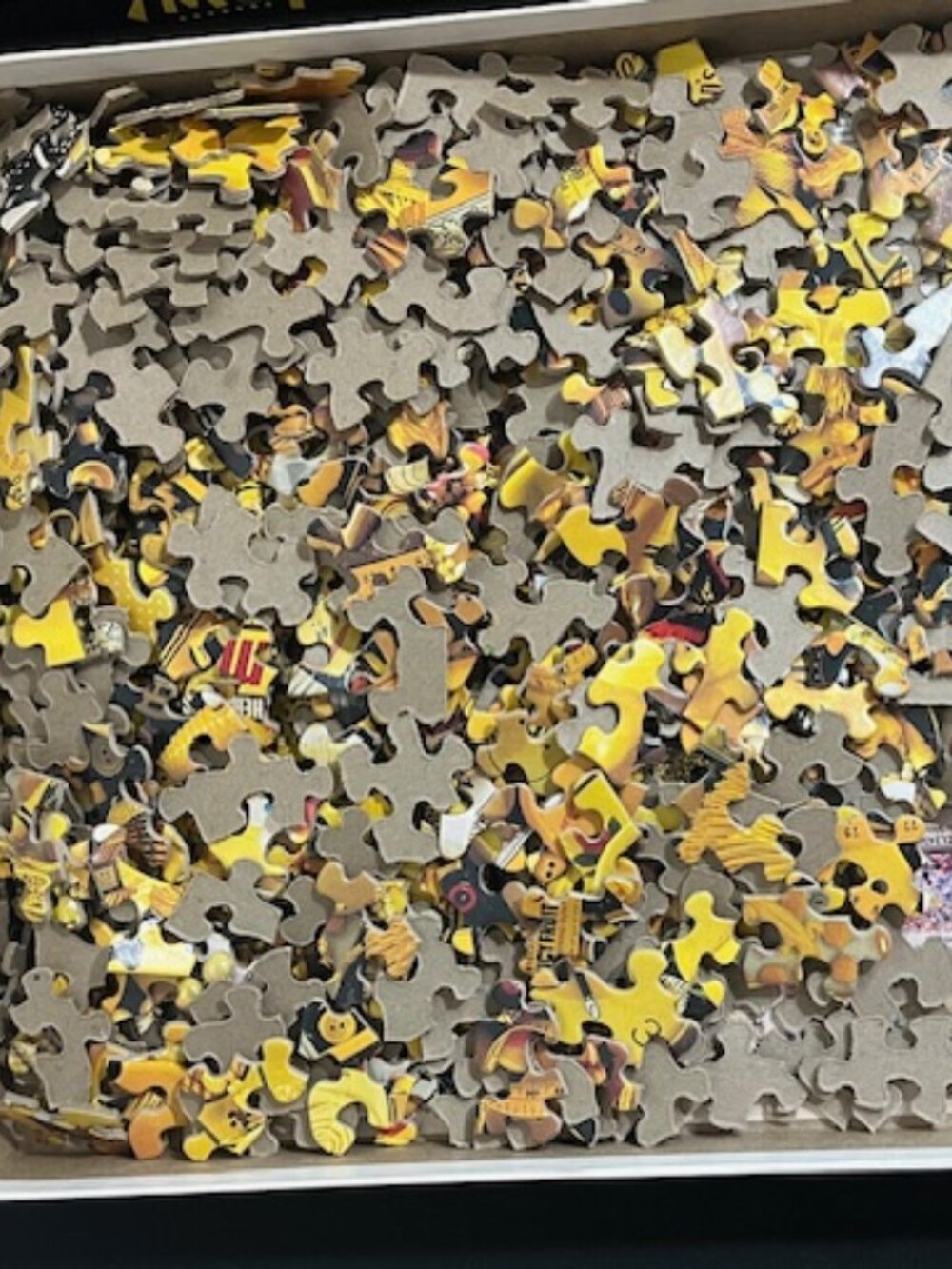 Presenting Yellow Springbok 500 Piece Jigsaw Puzzle - Picture 4 of 5